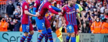 Barcelona izenačila katalonski derbi v 96. minuti