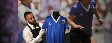 Za Maradonin dres iztržili rekordno ceno
