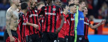 Bayern oddal točko, a slavil novo zvezdico in pokal