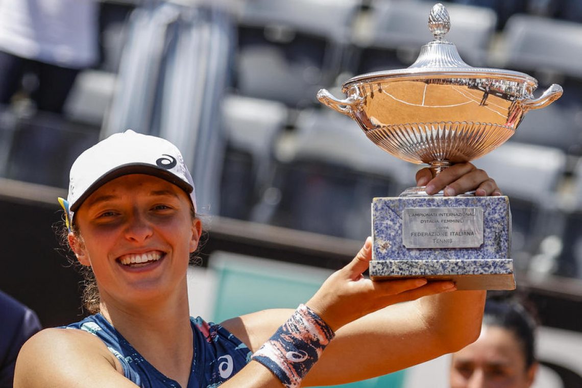 Iga Swiatek trdno številka ena, Tamara Zidanšek 25.