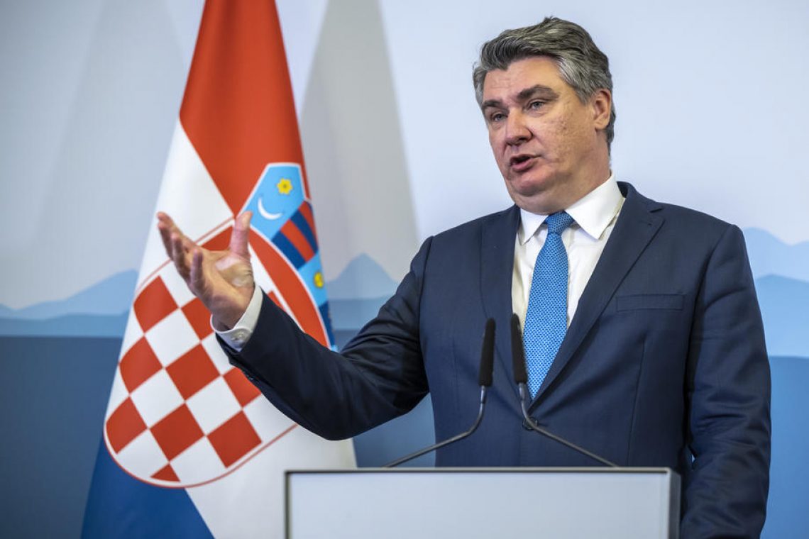 Milanović obsodil divjanje navijačev in vlado pozval k ukrepom
