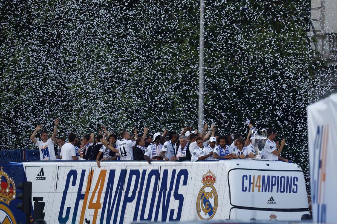 Velika množica proslavila Realovo evropsko zvezdico v Madridu