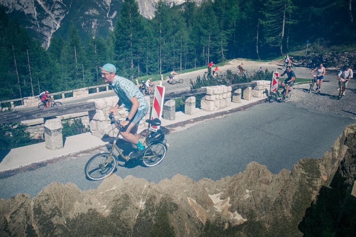 S kolesi pony iz Kranjske Gore na Vršič kar 1241 kolesark in kolesarjev