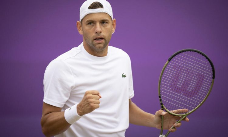 Berrettini in Krajinović za zmago v Londonu
