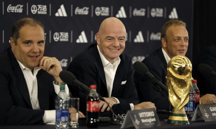 Fifa podaljšala uredbo za prestope