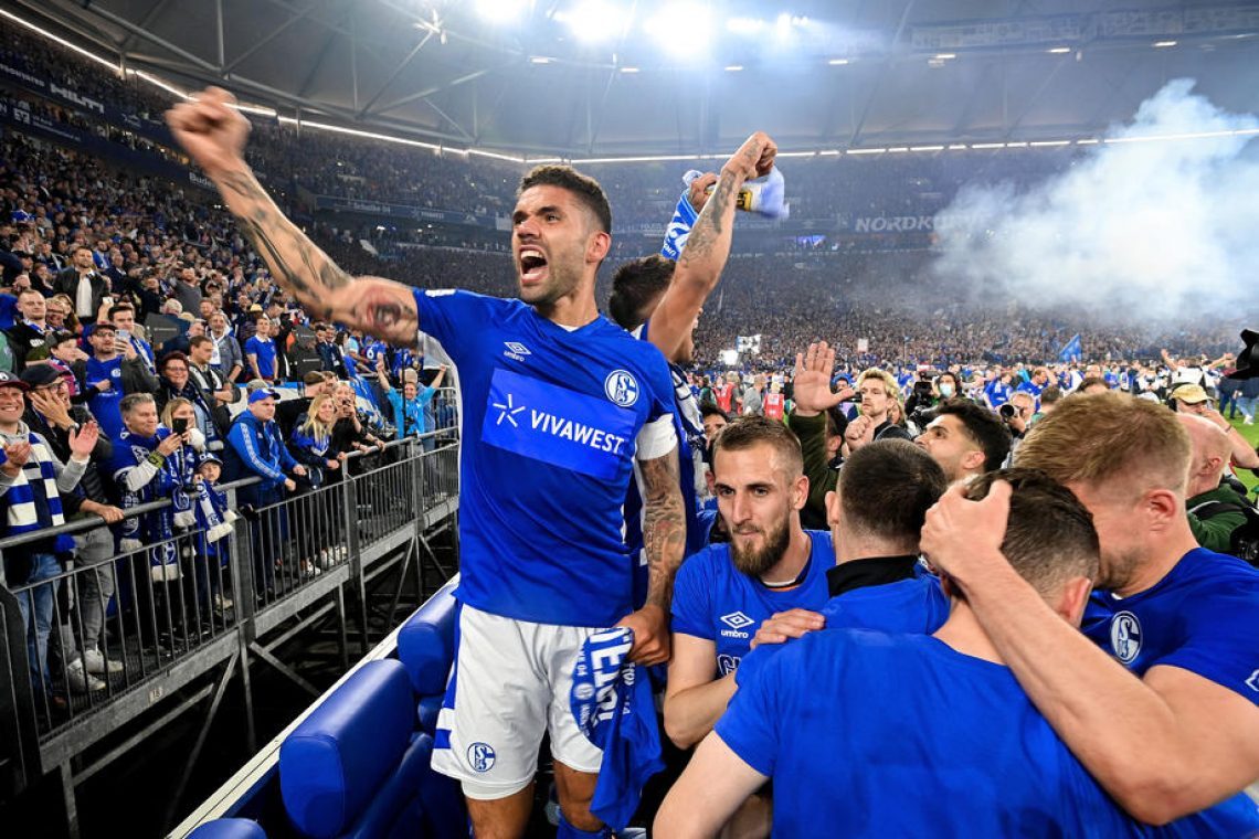 Schalkeju izrekli visoko globo zaradi navijačev