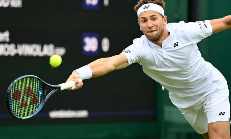 Ruud in Alcaraz napredovala, Hurkacz izpadel