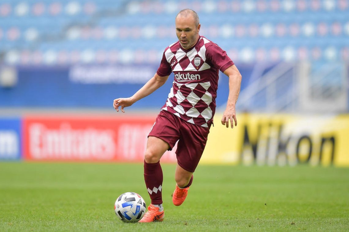 Iniesta kamen spotike pri Vissel Kobeju