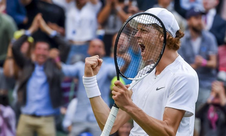 Sinner ugnal Alcaraza, Norrie razveselil wimbledonsko občinstvo