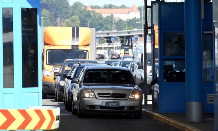 S koncem meseca podražitev potnih listin