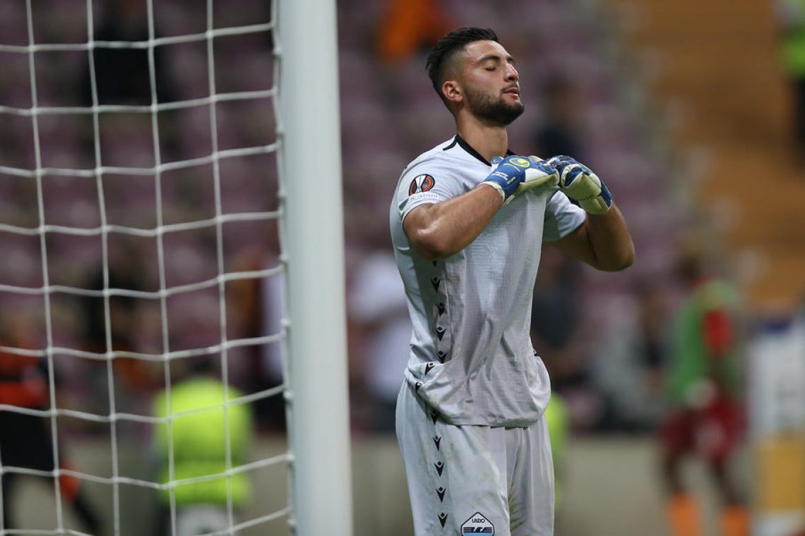 Albanski vratar Strakosha iz Lazia v Brentford