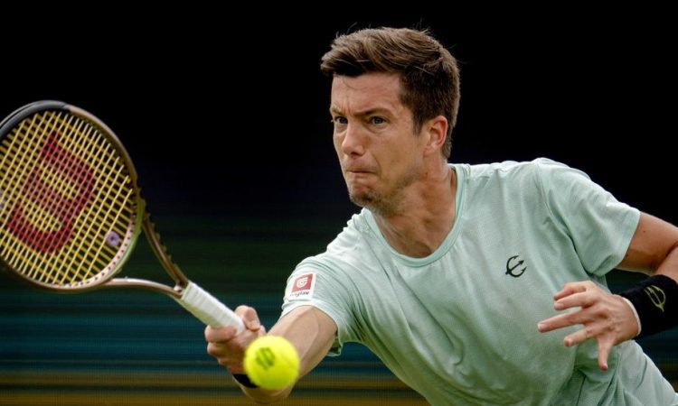 Fognini po hudem boju premagal Bedeneta