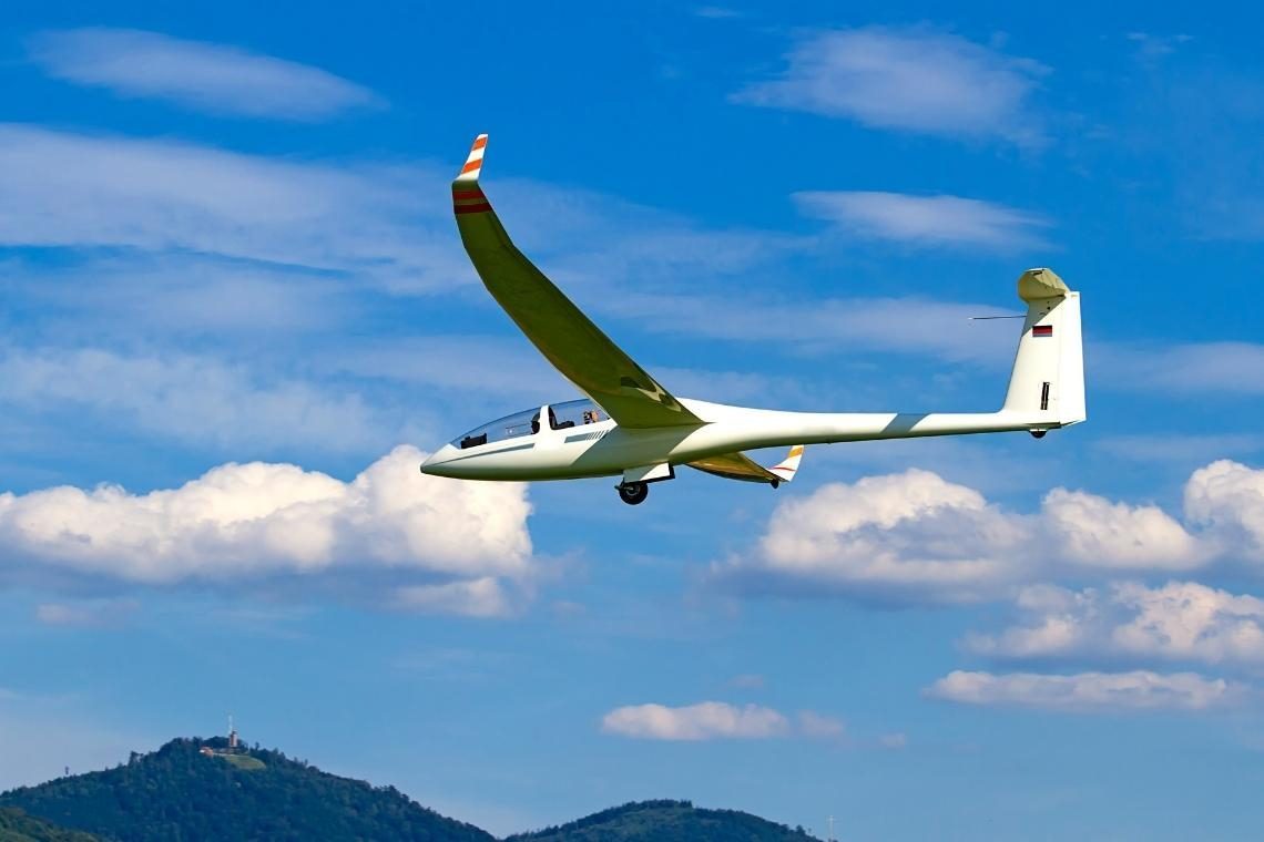 Na športnem letališču v Levcu mednarodno srečanje lastnikov starodobnih jadralnih letal
