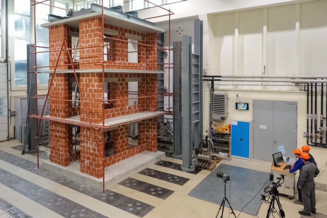 V Logatcu odprli največji požarni laboratorij v regiji