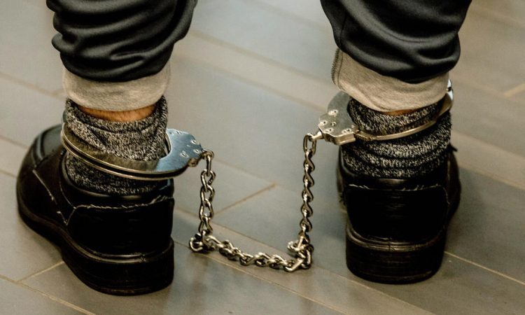 Zoper 22-letnega napadalca v mariborskem parku odrejen pripor