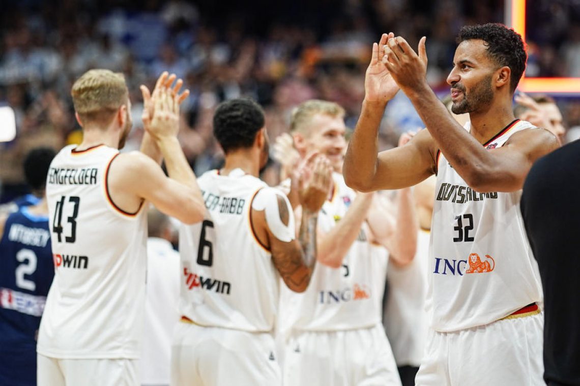 Nemški košarkarji v četrtfinalu osramotili Grke