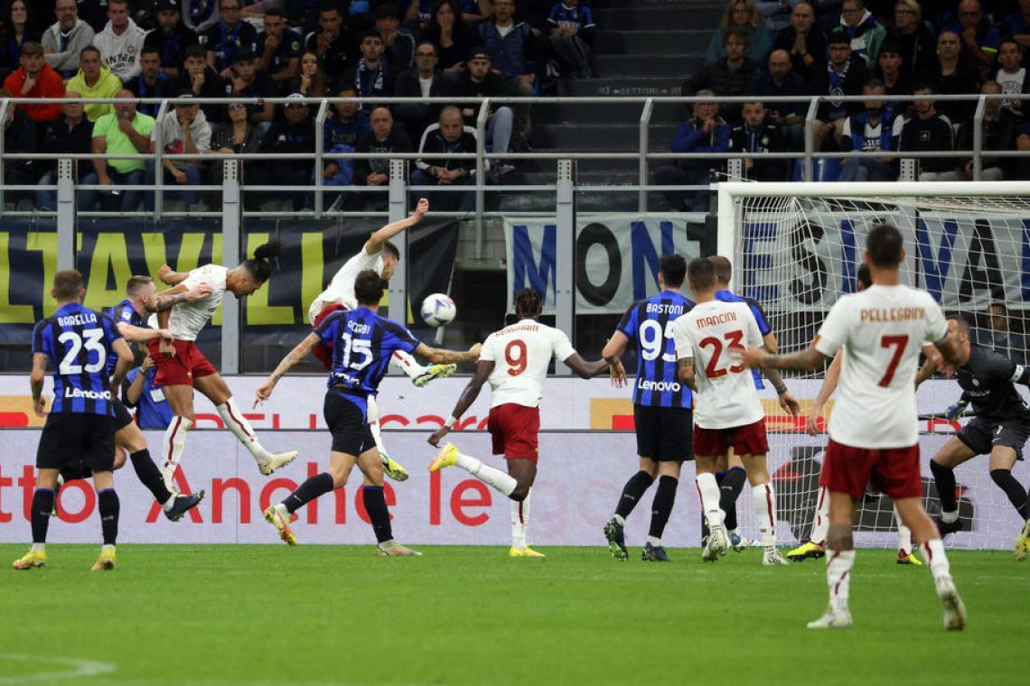 Zmaga Napolija, Roma po preobratu slavila v Milanu
