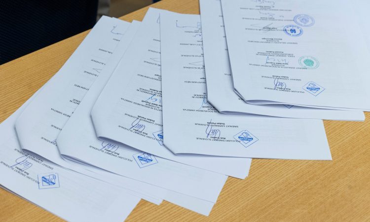 Na odboru zelena luč za novelo plačnega zakona v javnem sektorju