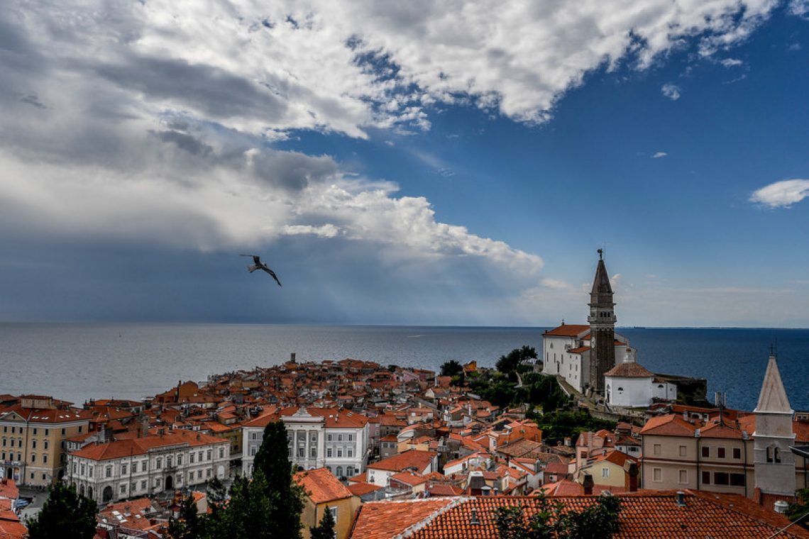 Piranski občinski svet odobril denar za Jernejev kanal, za teniška igrišča pa ne