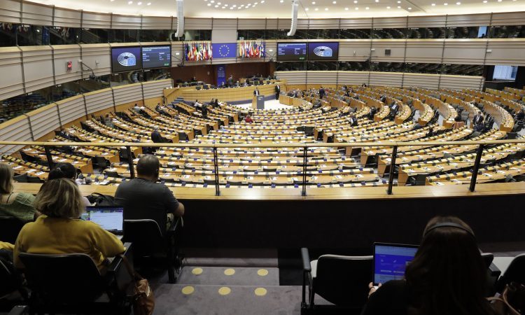 Evropski parlament prepričljivo za vstop Hrvaške v schengen