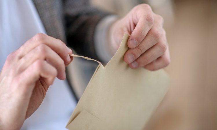 Na ljubljanskem sodišču zjutraj prejeli pošiljko s sumljivo vsebino
