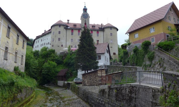 Idrijskega župana izzivata protikandidatka in podžupan