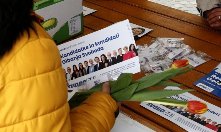 Do konca glasovanja na lokalih volitvah prepovedano nagovarjanje volivcev