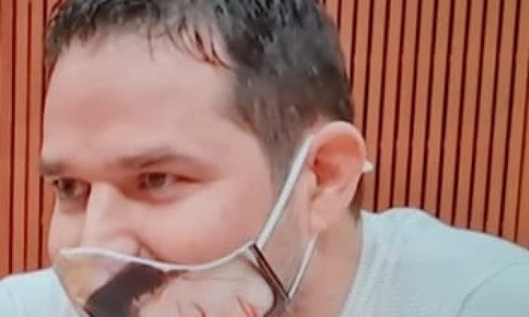 Začetek sojenja v zasebni tožbi Roka Snežiča proti novinarjem Necenzurirano znova preložili