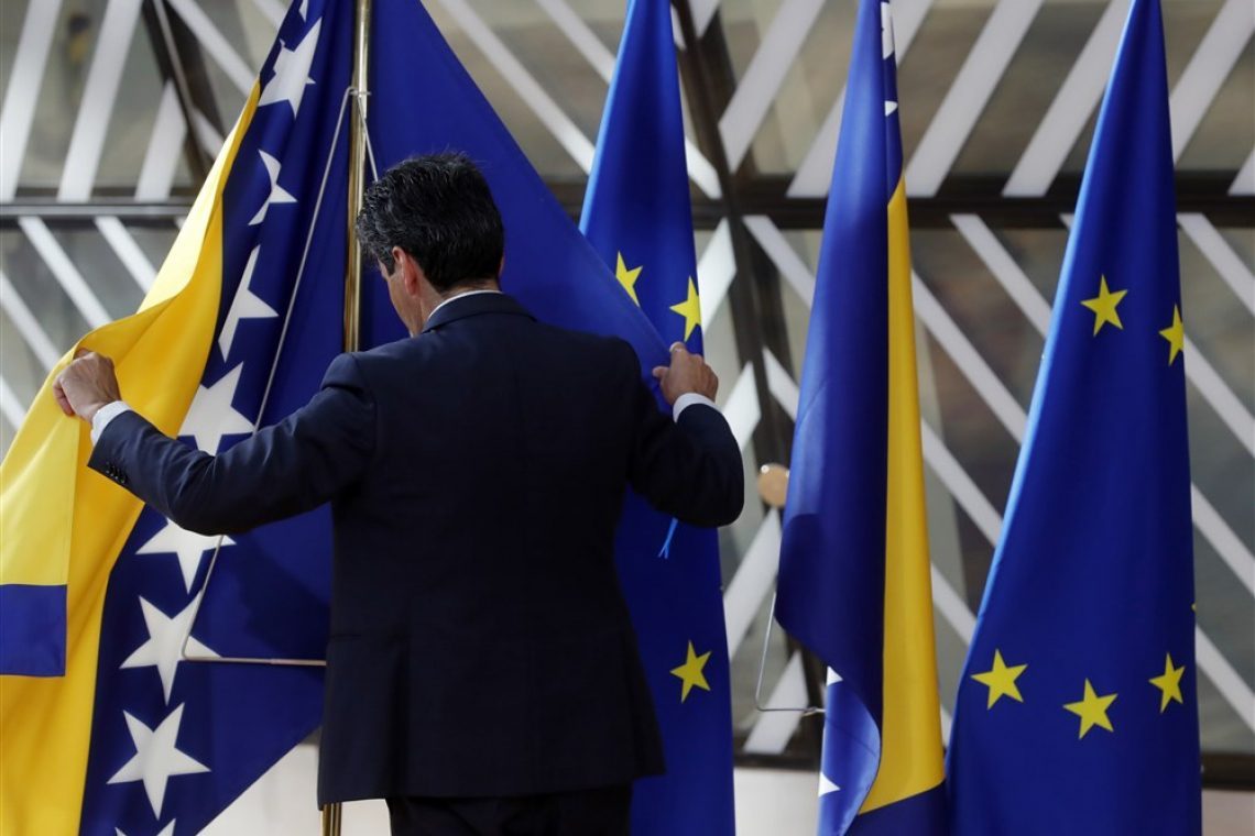 Bosna in Hercegovina dobila status kandidatke za članstvo v EU