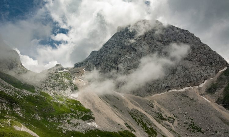 Junija pričakovati odprtje učne poti na Mangartskem sedlu