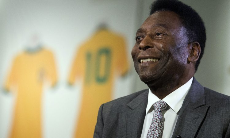 Umrl je legendarni brazilski nogometaš Pele 