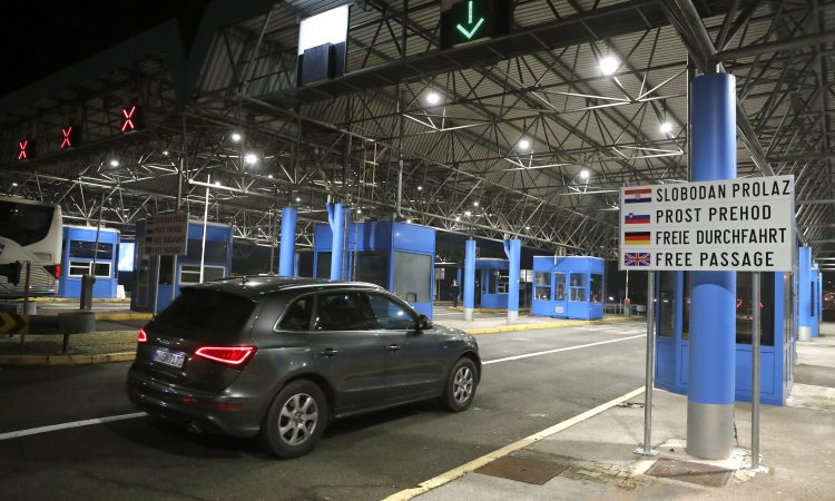 Von der Leyen s Pirc Musar in Plenkovićem na Obrežju obeležila 