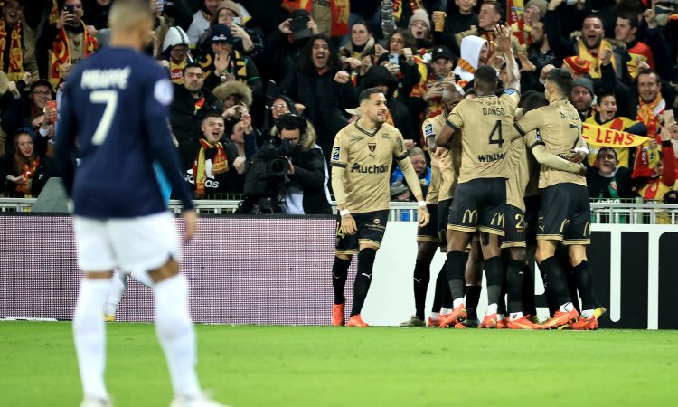 PSG doživel prvi poraz, neuspešen tudi Blažičev Angers