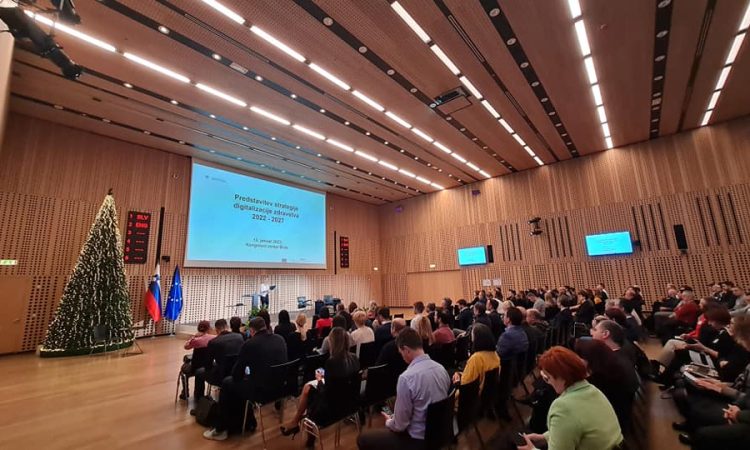 Ministrstvo z željo do prihodnjega leta čim bolj digitalizirati zdravstveni sistem
