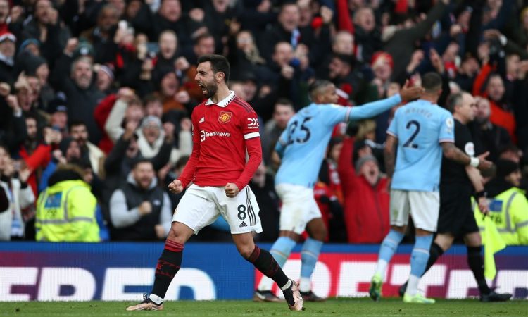 United po preobratu do zmage v derbiju za Manchester