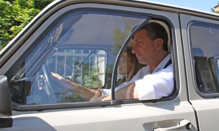 Pahor s svojo katro za dobrodelne namene iztržil 60.000 evrov