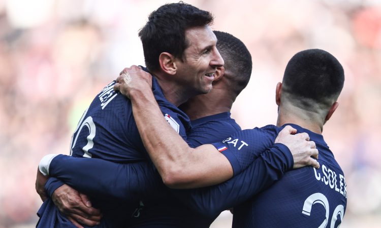 Messi v 95. minuti rešil Parižane, Neymar poškodovan