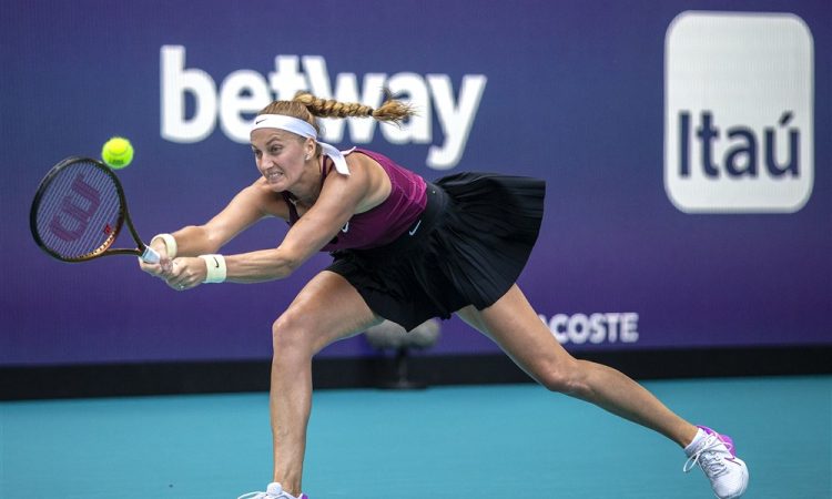 Kvitova nazaj v deseterico