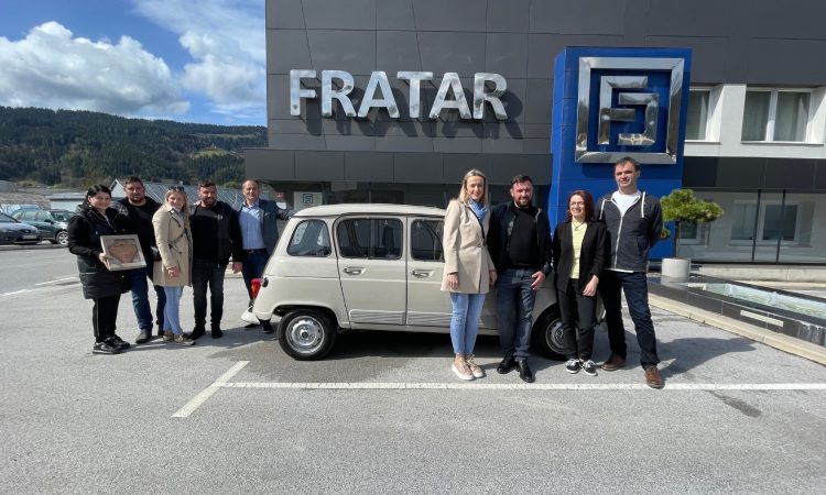 Družina Fratar slavno katro predala novemu lastniku z Gorenjske