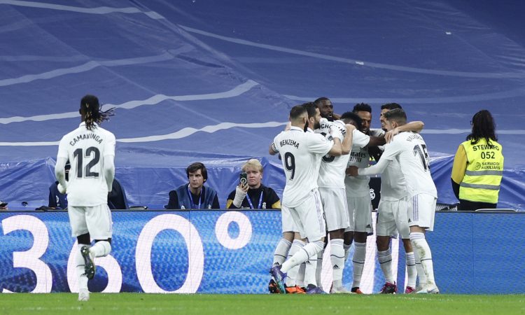 Real Madrid znižal zaostanek za Barcelono na osem točk