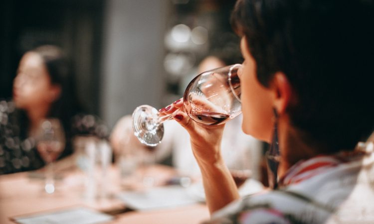 V Izoli danes festival oranžnih vin