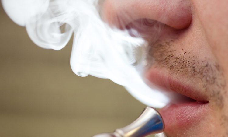 Avstralija bo omejila kajenje elektronskih cigaret