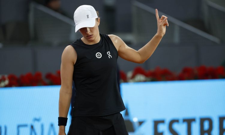 Za naslov v Madridu dvoboj Swiatek - Sabalenka