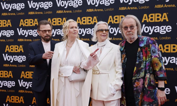 Abba z jubilejno izdajo debitantskega albuma Ring Ring