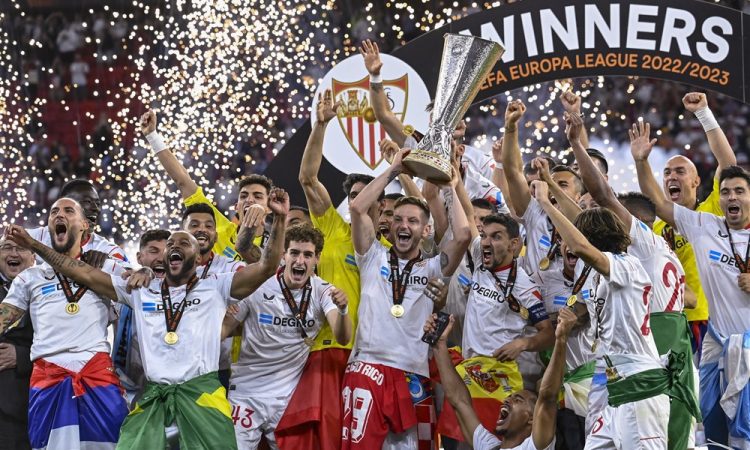 Sevilla po enajstmetrovkah boljša od Rome za sedmi naslov v evropski ligi