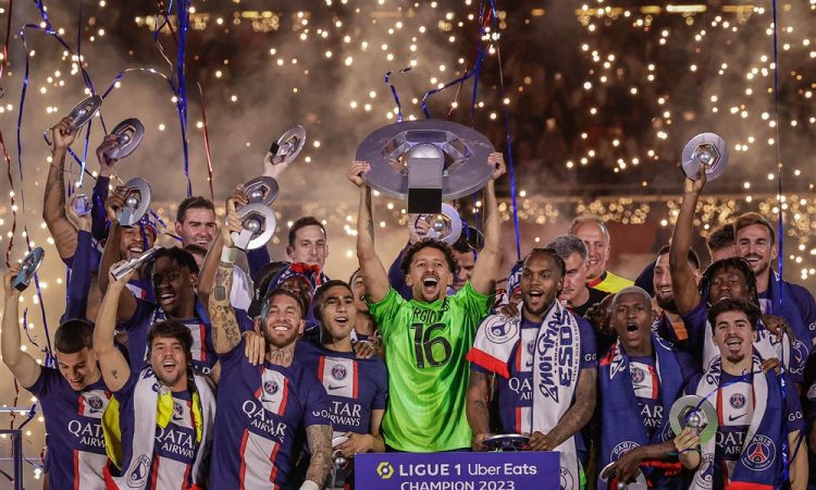 Prvak PSG za konec izgubil, Blažič se je poslovil s porazom, v drugo ligo še Auxerre
