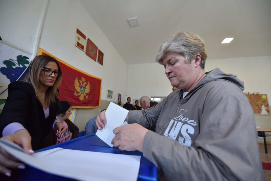 Po korenitih političnih spremembah v Črni gori danes parlamentarne volitve