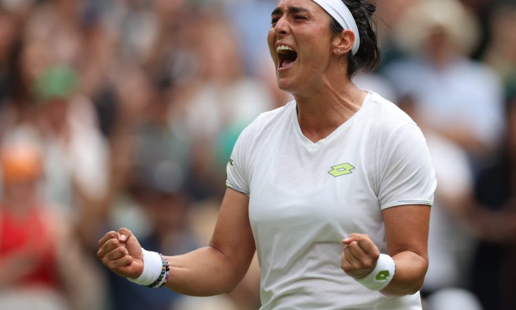 Ons Jabeur izločila lansko zmagovalko Wimbledona