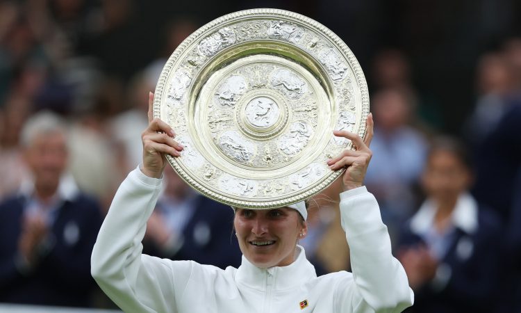 Čehinja Marketa Vondroušova v Wimbledonu do prve zmage na turnirjih za grand slam 