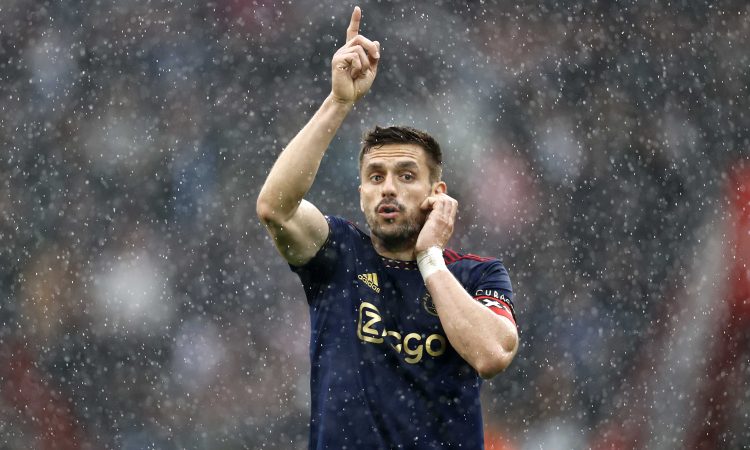 Dušan Tadić poslej v dresu Fenerja